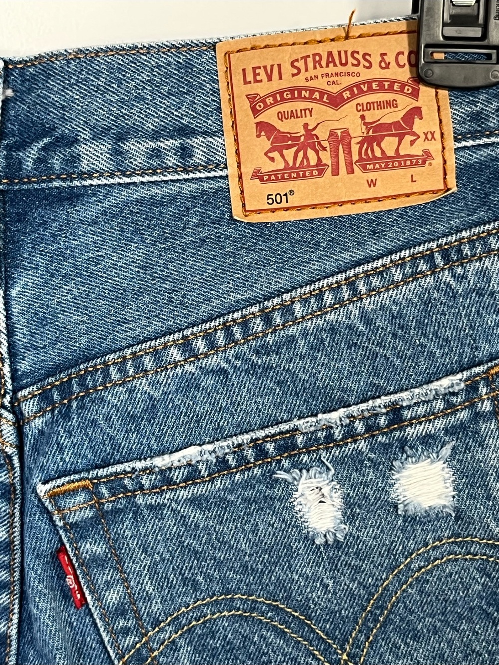 Levi’s 501 Distressed Cutoff Jean Shorts W25 Raw Hem Button Fly - Picture 5 of 8